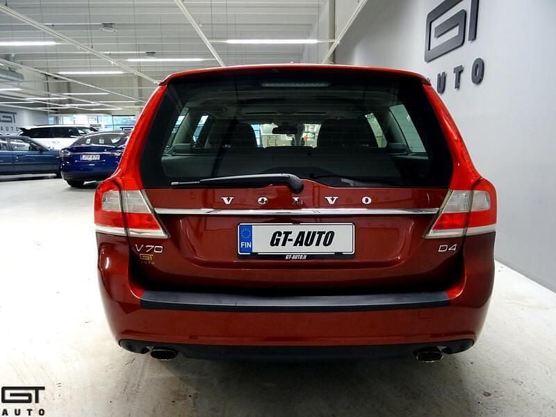 Käytetty Volvo V70 Summum 181 HP (133 kW) 2014 Farmari