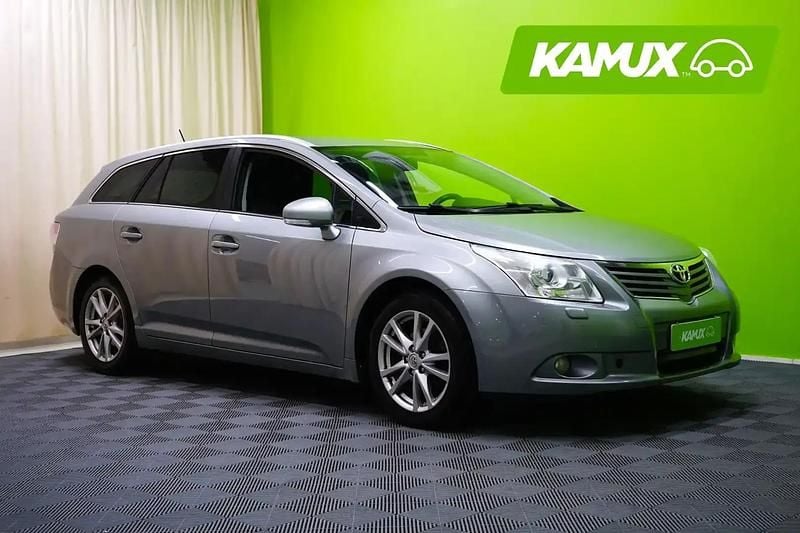 Käytetty Toyota Avensis Sol 152 HP (111 kW) 2011 Hopea / harmaa Farmari