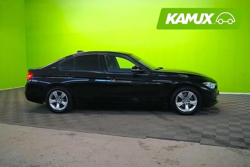 Käytetty BMW 330e Sport Line 252 HP (185 kW) 2016 Musta Sedan
