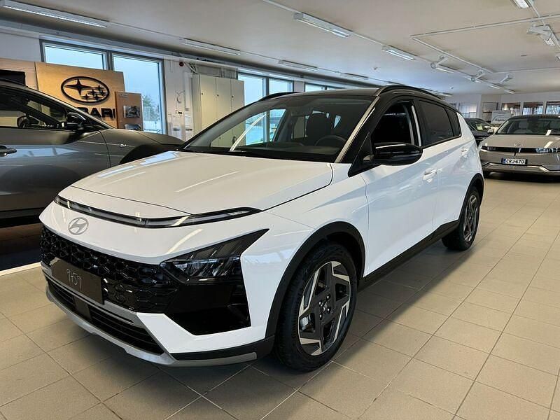 Valkoinen Uusi 2025 Hyundai Bayon Comfort Katumaasturi | 28 900 € (Perustarjous) - Kuva 1/4