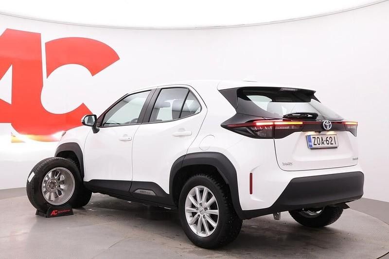 Käytetty Toyota Yaris Cross Active 116 HP (85 kW) 2022 040 Katumaasturi