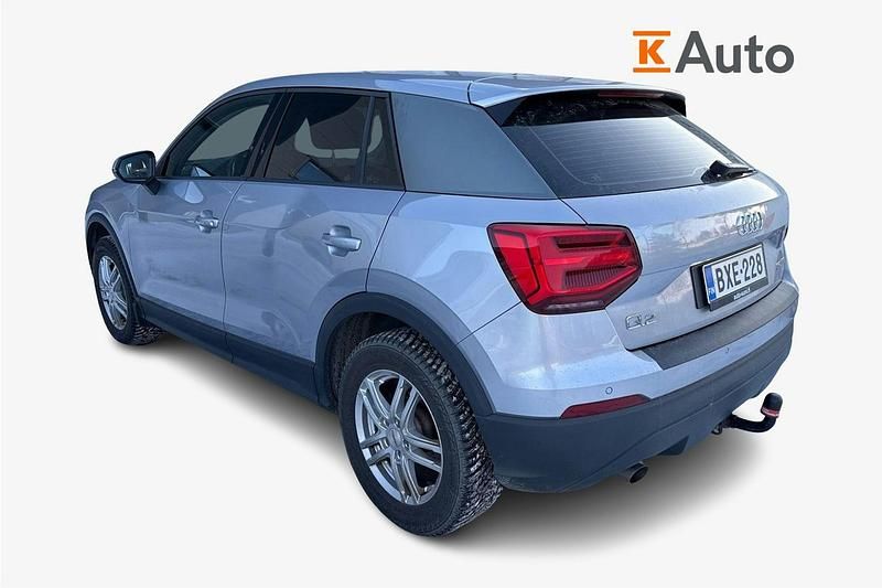 Käytetty Audi Q2 Business 116 HP (85 kW) 2019 Hopea Katumaasturi