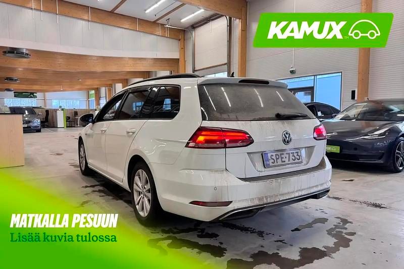 Käytetty VW Golf VII Comfortline 131 HP (96 kW) 2019 Valkoinen Farmari