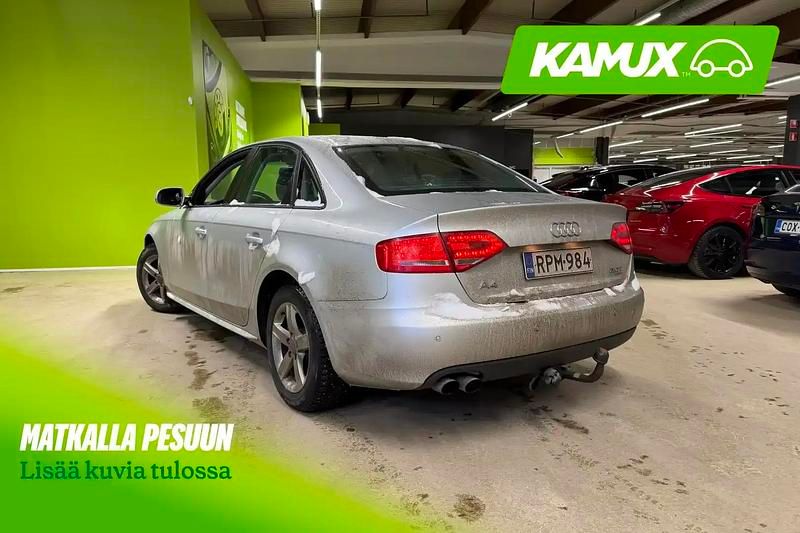 Käytetty Audi A4 211 HP (155 kW) 2010 Hopea / harmaa Sedan