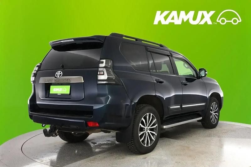 Käytetty Toyota Land Cruiser Executive 204 HP (150 kW) 2022 Musta Katumaasturi