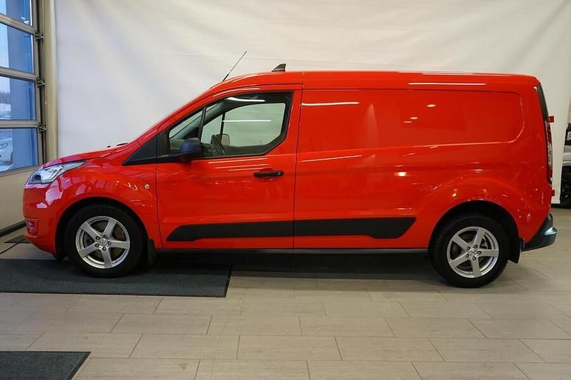 Käytetty Ford Transit Trend 99 HP (72 kW) 2023 Punainen Van