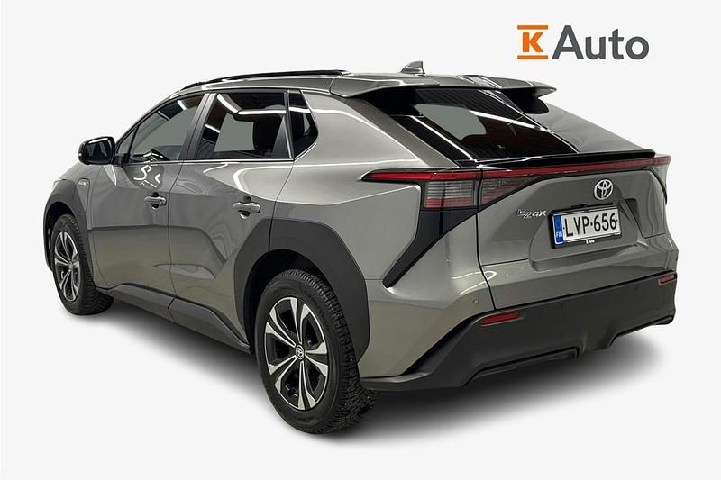Käytetty Toyota bZ4X Style 2024 Harmaa Katumaasturi