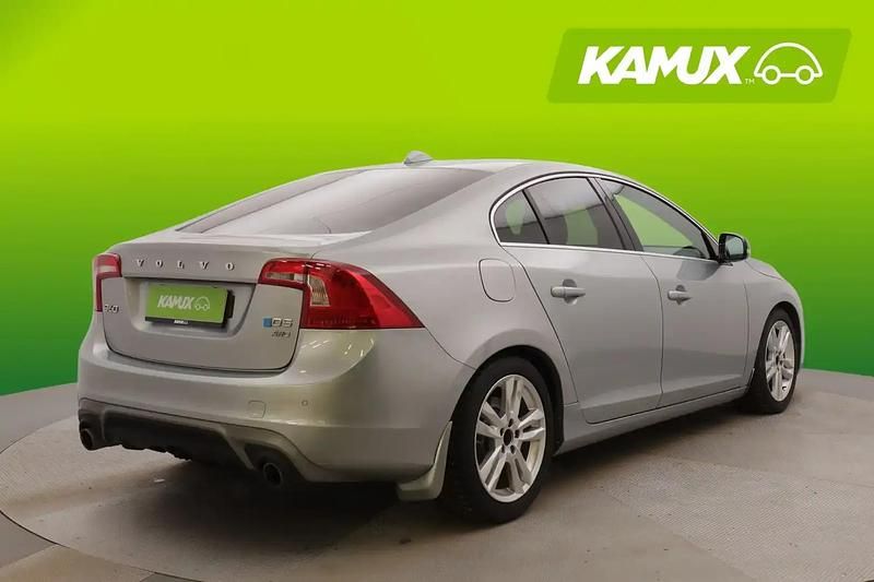 Käytetty Volvo S60 Business Edition 215 HP (158 kW) 2014 Hopea / harmaa Sedan