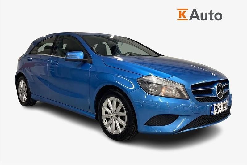 Sininen Käytetty 2013 Mercedes A180 Business Viistoperä | 8 690 € (Perustarjous) - Kuva 1/3