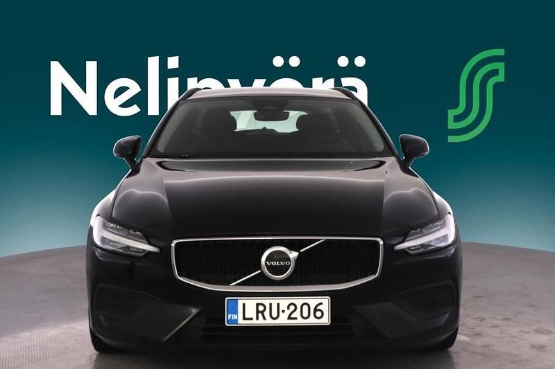 Käytetty Volvo V60 Business Edition 163 HP (119 kW) 2023 Musta Farmari