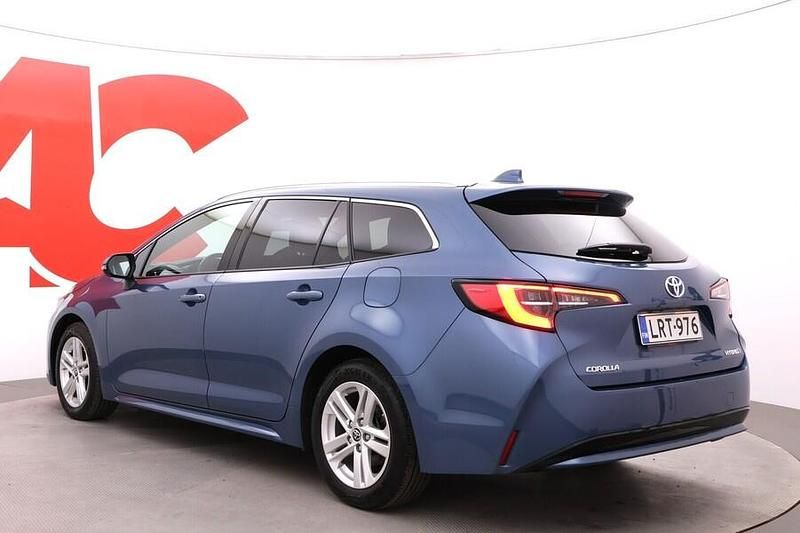 Käytetty Toyota Corolla Edition 122 HP (89 kW) 2022 Sininen Farmari