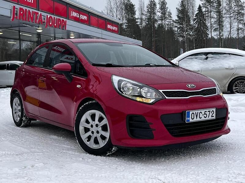 Käytetty Kia Rio LX 84 HP (61 kW) 2016 Viistoperä