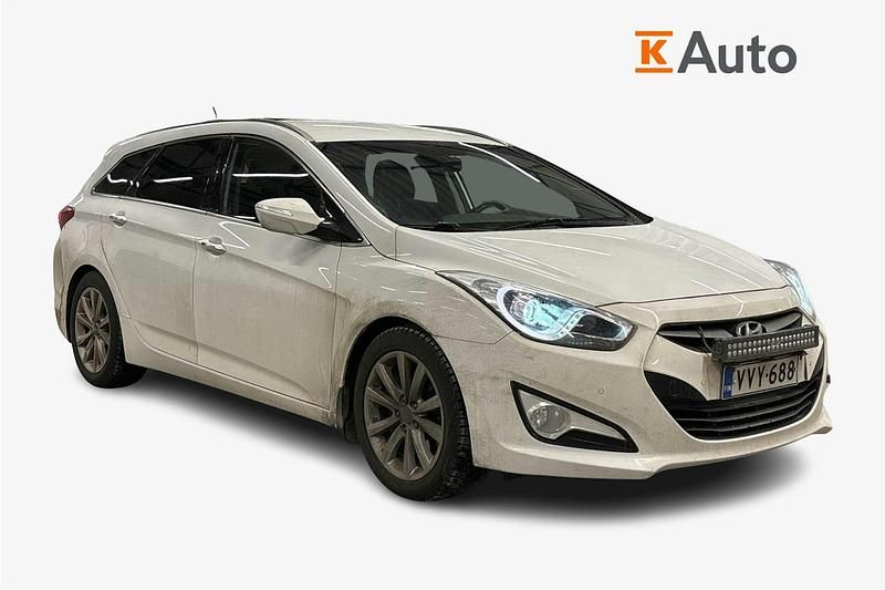 Käytetty Hyundai i40 Style 177 HP (130 kW) 2012 Valkoinen Farmari