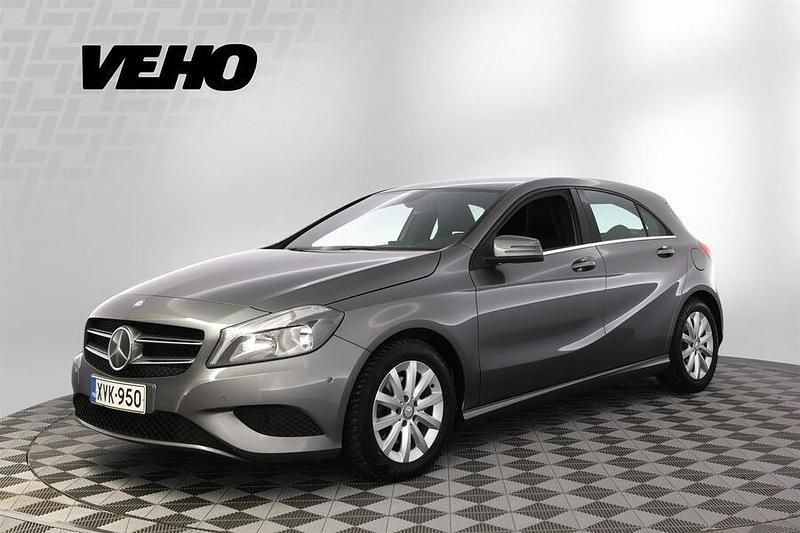 Harmaa Käytetty 2013 Mercedes A180 Business Viistoperä | 12 900 € (Perustarjous) - Kuva 1/4
