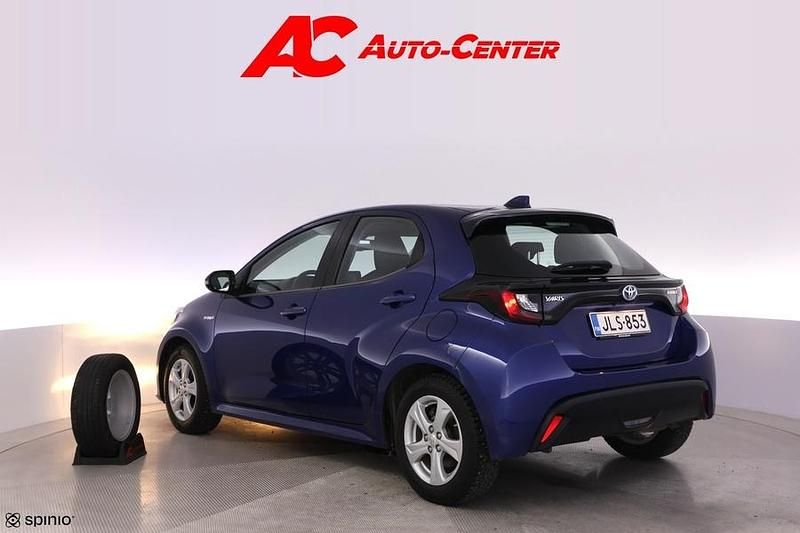 Käytetty Toyota Yaris Hybrid Active 116 HP (85 kW) 2020 Viistoperä