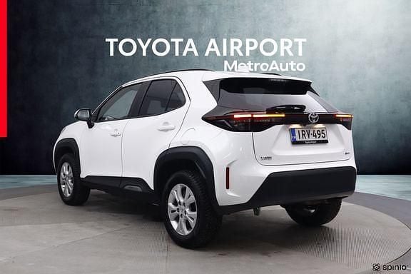 Käytetty Toyota Yaris Cross Edition 116 HP (85 kW) 2024 Valkoinen Katumaasturi