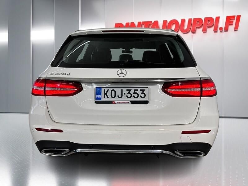 Käytetty Mercedes E220 Business 194 HP (142 kW) 2017 Farmari