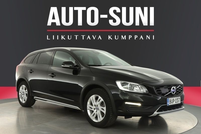 Musta Käytetty 2018 Volvo V60 CC Business Edition Farmari | 22 900 € (Perustarjous) - Kuva 1/3