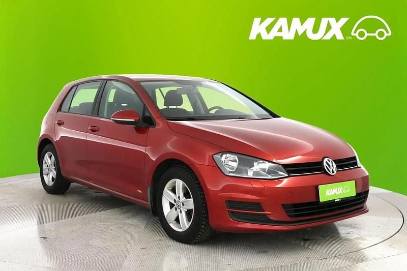 Käytetty VW Golf VII Comfortline 122 HP (89 kW) 2013 Punainen Sedan