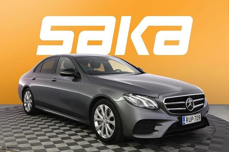 Käytetty 2020 Mercedes E220 Business Sedan | 33 990 € (Kallis) - Kuva 1/3