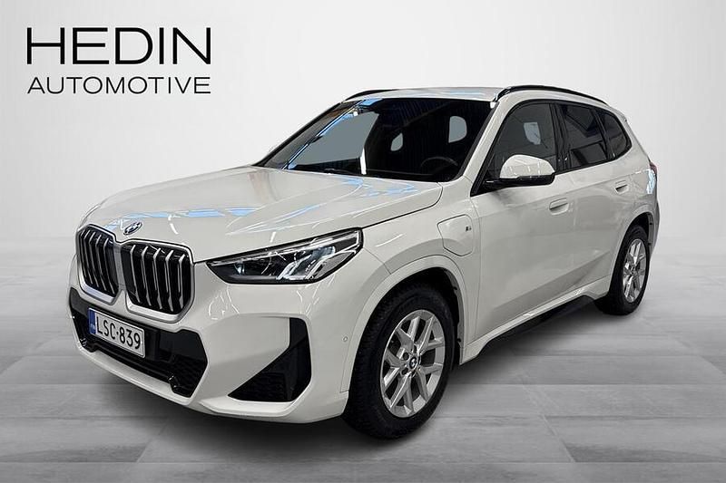 Valkoinen Käytetty 2023 BMW X1 M Sport Katumaasturi | 38 490 € (Perustarjous) - Kuva 1/4