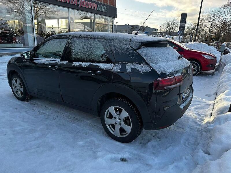 Käytetty Citroën C4 Cactus Feel 120 HP (88 kW) 2019 Musta Viistoperä