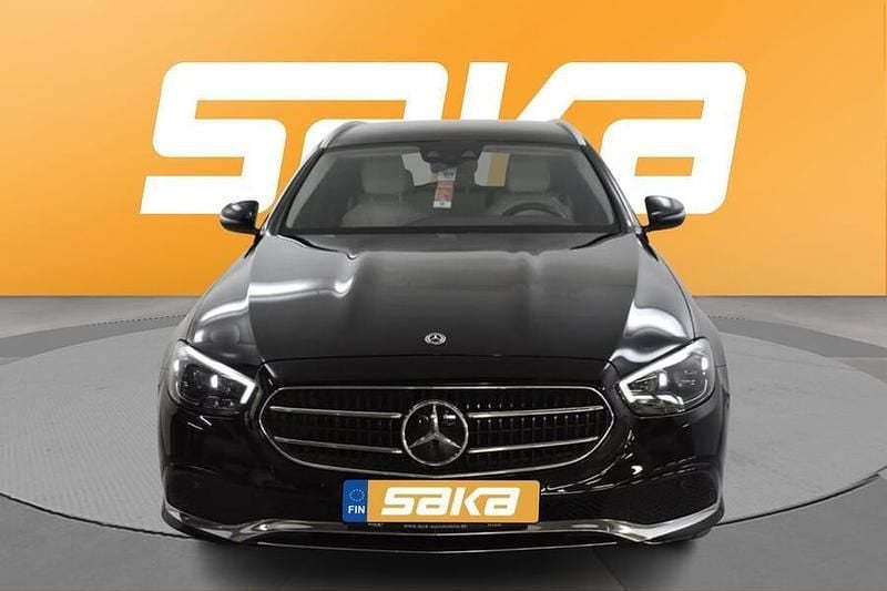 Käytetty Mercedes E300 Avantgarde 306 HP (225 kW) 2021 Farmari