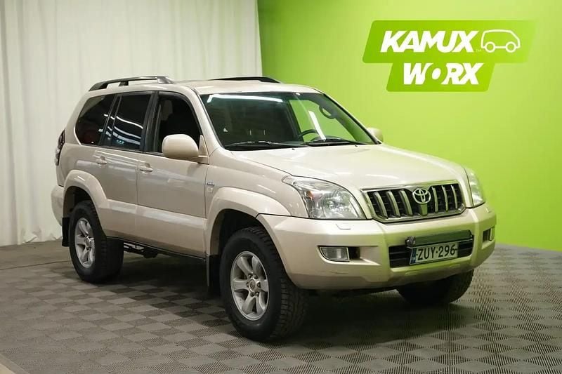Käytetty Toyota Land Cruiser Luxury 173 HP (127 kW) 2008 Hopea / harmaa Katumaasturi