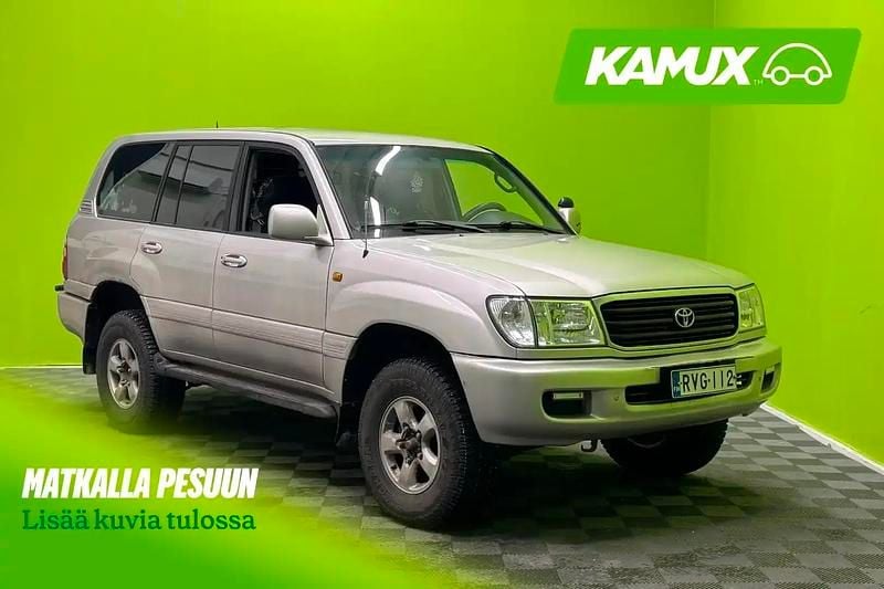 Käytetty Toyota Land Cruiser 204 HP (150 kW) 2002 Hopea / harmaa Katumaasturi