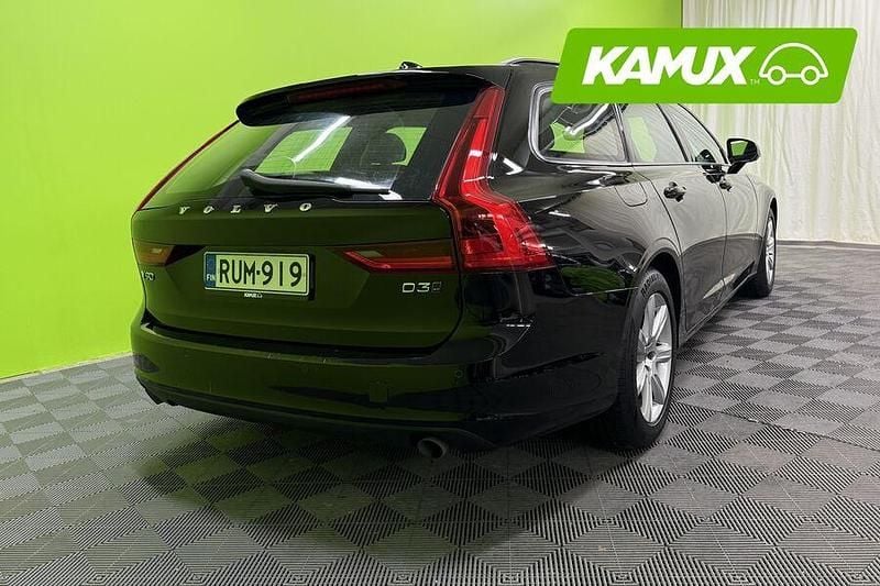 Käytetty Volvo V90 Kinetic 204 HP (150 kW) 2017 Musta Farmari