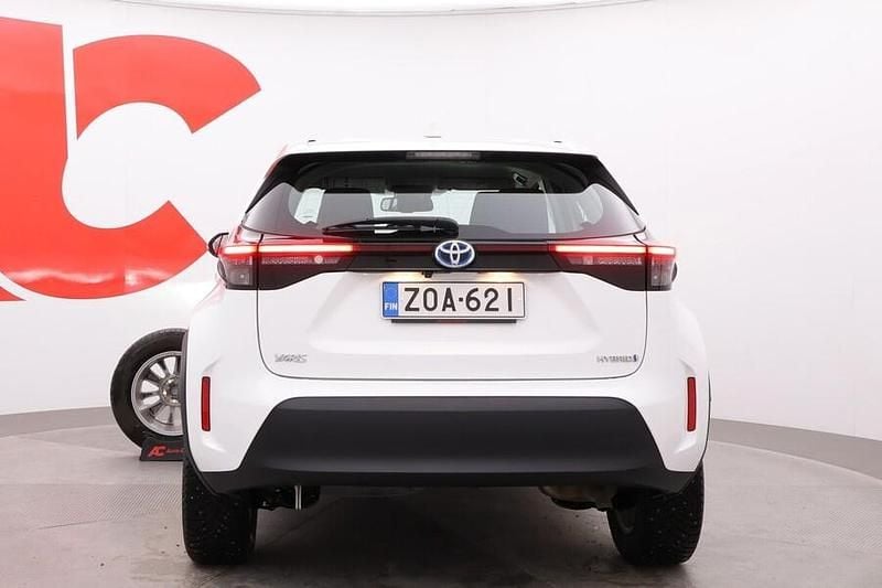 Käytetty Toyota Yaris Cross Active 116 HP (85 kW) 2022 040 Katumaasturi