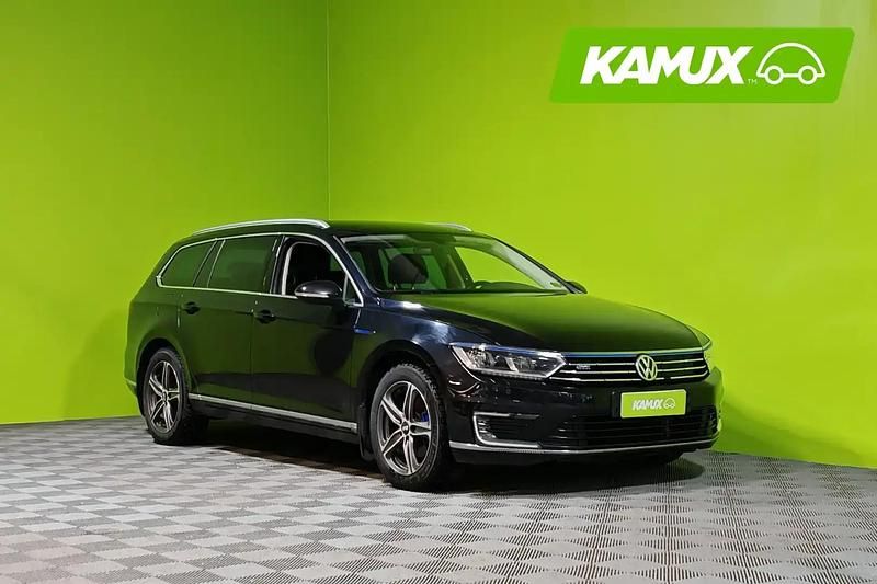 Musta Käytetty 2017 VW Passat GTE Farmari | 13 790 € (Perustarjous) - Kuva 1/4