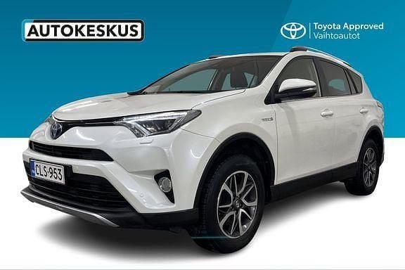 Valkoinen Käytetty 2018 Toyota RAV4 Active Katumaasturi | 26 490 € (Supertarjous) - Kuva 1/4