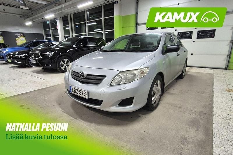 Hopea / harmaa Käytetty 2009 Toyota Corolla Terra Sedan | 6 500 € (Perustarjous) - Kuva 1/4