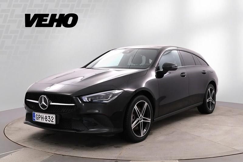 Musta Käytetty 2022 Mercedes CLA250e Business Sedan | 26 900 € - Kuva 1/4