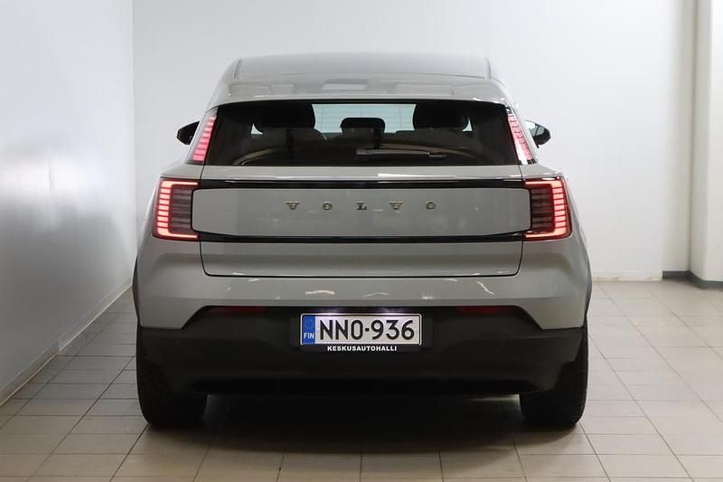 Käytetty Volvo EX30 Core 200 kW (272 HP) 2024 Harmaa Katumaasturi