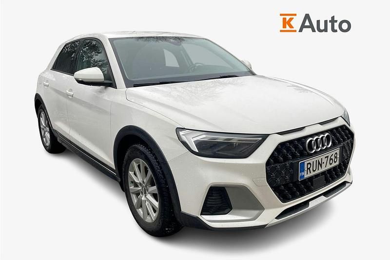 Käytetty Audi A1 Business 109 HP (80 kW) 2021 Valkoinen Katumaasturi