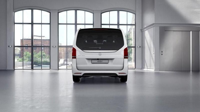 Käytetty Mercedes EQV300 Avantgarde 150 kW (204 HP) 2022 Valkoinen Tila-auto