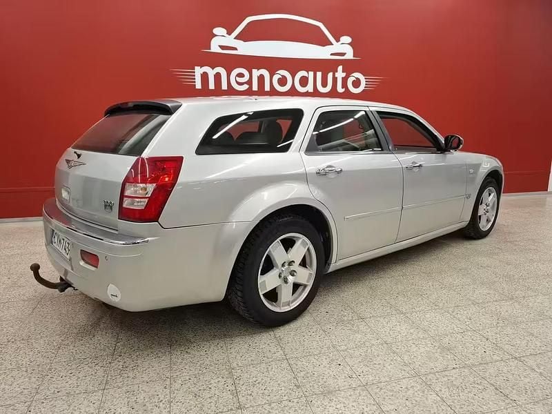 Käytetty Chrysler 300C 249 HP (183 kW) 2005 Viistoperä