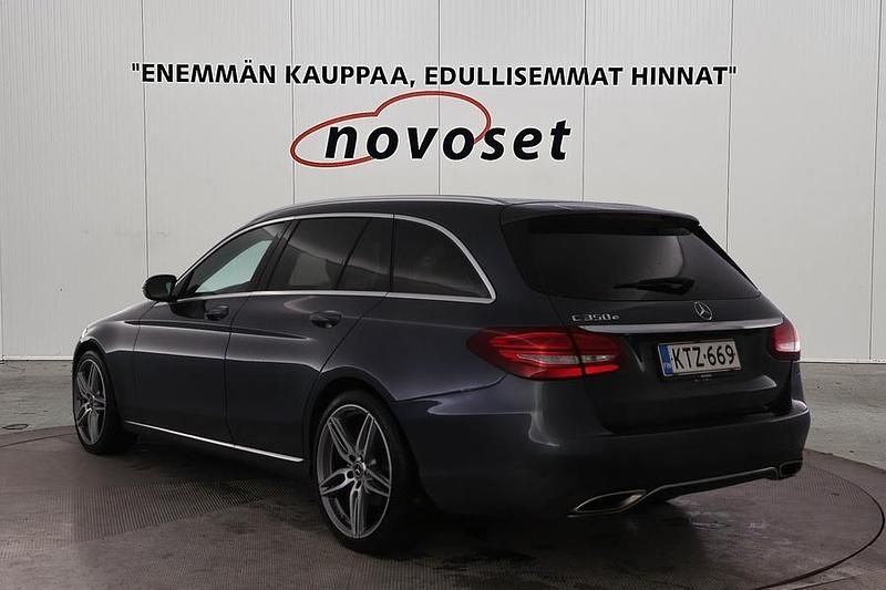 Käytetty Mercedes C350e Business 211 HP (155 kW) 2015 Harmaa Farmari