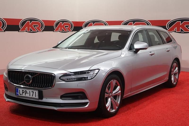 Harmaa Käytetty 2021 Volvo V90 Momentum Farmari | 26 400 € (Kallis) - Kuva 1/4