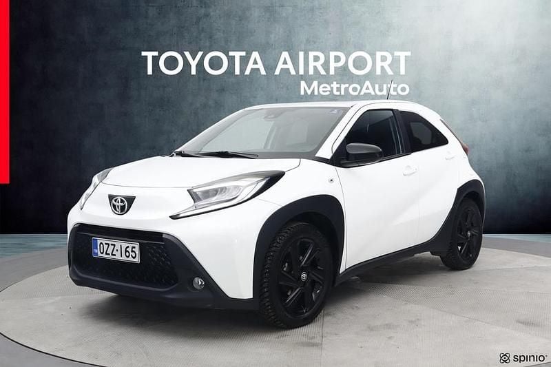 Käytetty Toyota Aygo X Multidrive S 72 HP (52 kW) 2023 Valkoinen Katumaasturi