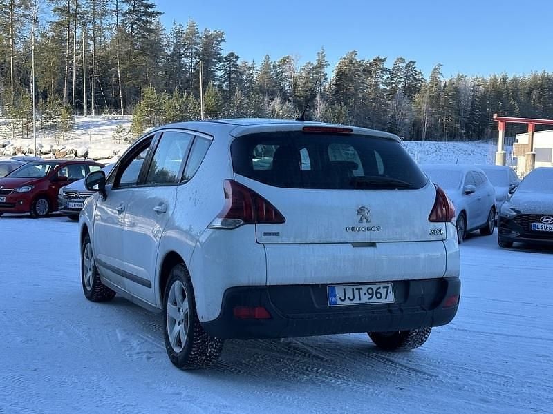 Käytetty Peugeot 3008 Active 120 HP (88 kW) 2015 Viistoperä