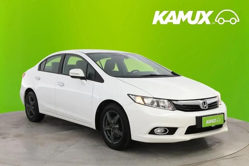 Valkoinen Käytetty 2013 Honda Civic Executive Sedan | 6 490 € (Supertarjous) - Kuva 1/4
