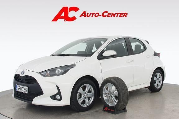 Käytetty Toyota Yaris Active 114 HP (83 kW) 2023 Valkoinen Viistoperä