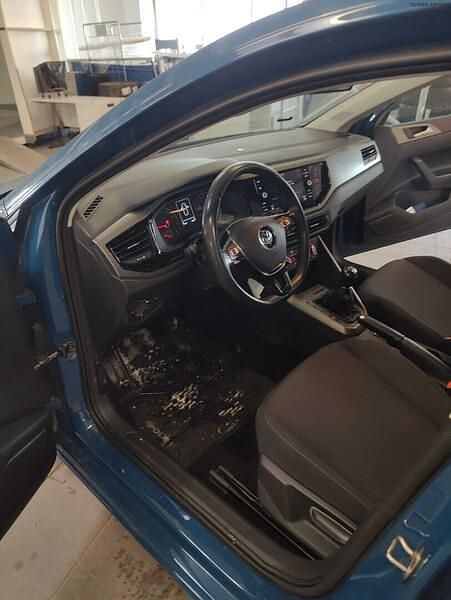 Käytetty VW Polo Comfortline 95 HP (69 kW) 2018 Sininen Viistoperä