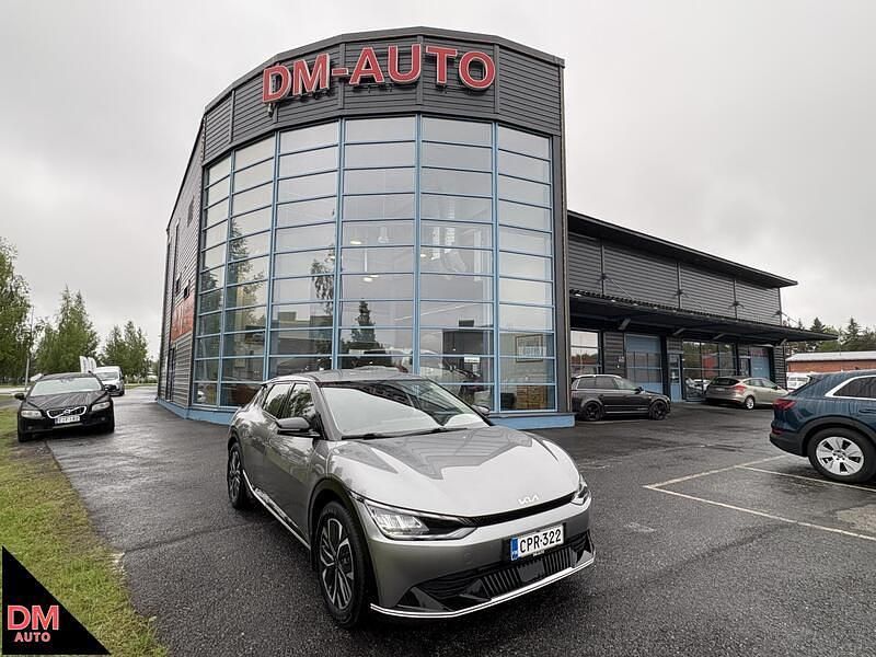 Harmaa Käytetty 2022 Kia EV6 Katumaasturi | 32 850 € - Kuva 1/4