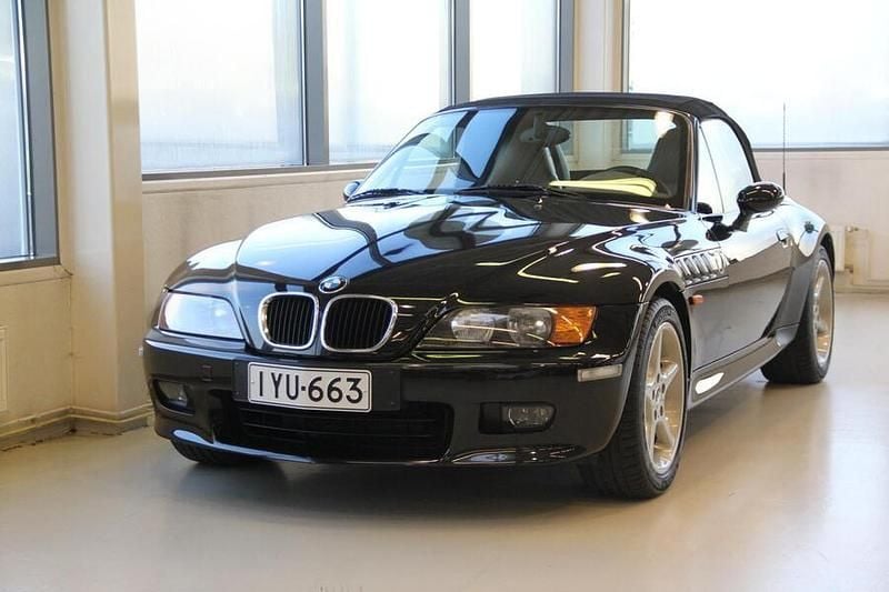 Käytetty BMW 128 192 HP (141 kW) 1998 Musta Avoauto