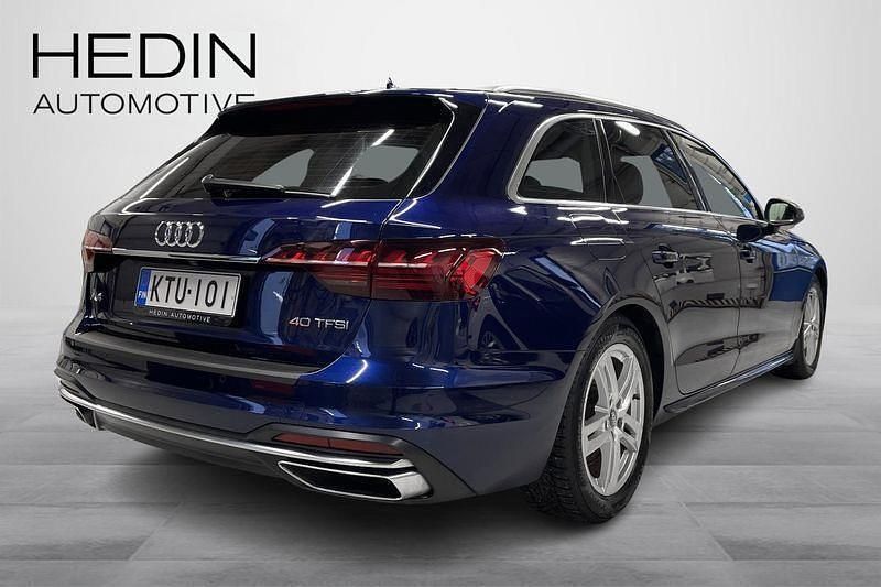 Käytetty Audi A4 Advanced 190 HP (139 kW) 2020 Sininen Farmari