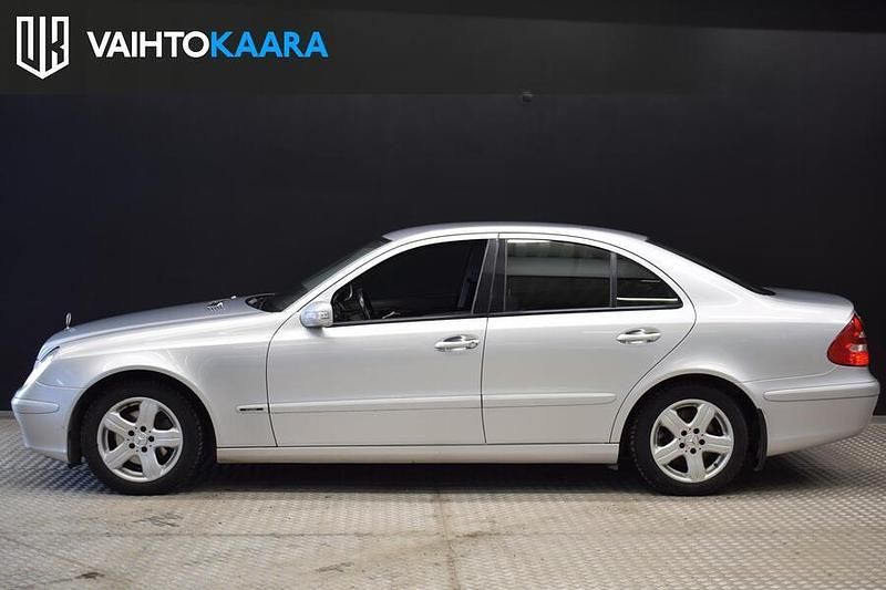 Käytetty Mercedes E200 122 HP (89 kW) 2006 Sedan